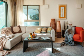 North Tel Aviv Jewel 3BR+PARKING w/ Terrace - BerryStays